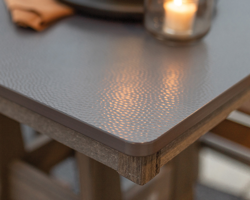 Hammered Top Detail Lifestyle Image.